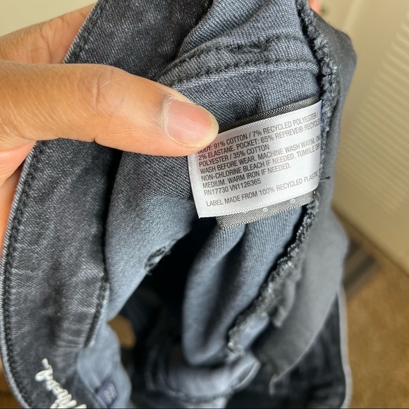 Universal Thread Black Faded Wash Frayed Hem Denim Short Womens 14/32 Plus Size - Picture 6 of 10